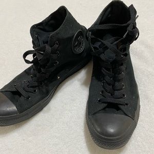 High Top Converse Chuck Taylor All Star - All Black